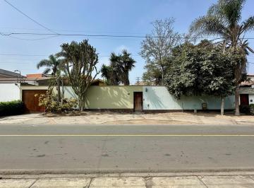 Terreno / Lote , Lima · ¡Ocasión! Casa Como Terreno - 1,265 m² - La Molina