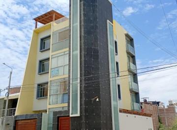 Departamento · 162m² · 4 Dormitorios · 1 Estacionamiento · Se Vende Duplex con Cochera en Urb. Miraflores Country Club