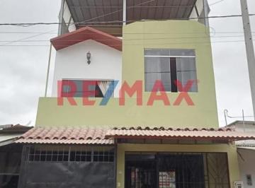 Casa · 217m² · 4 Dormitorios · 1 Estacionamiento · Se Vende Casa 217.68 m² - Tres Pisos Local Comercial
