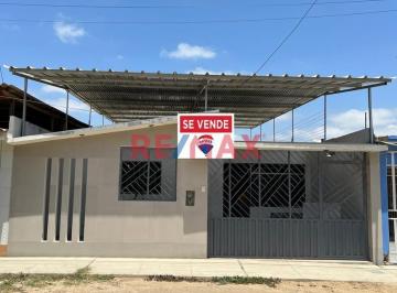 Casa · 80m² · 3 Dormitorios · 1 Estacionamiento · Se Vende Casa 160 m² en San Bernardo, Castilla - Piura