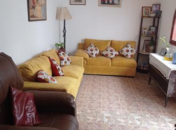 Casa de 4 habitaciones, Lima · Vendo Casa Ocasion (Documentos en Regla)