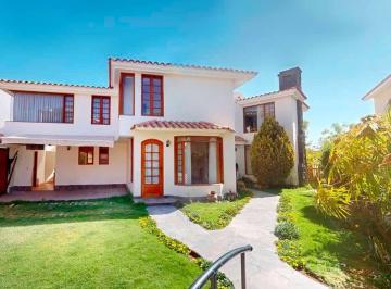 Casa de 3 habitaciones, Arequipa · Se Vende Exclusiva Casa en La Mejor Urb. de Cayma