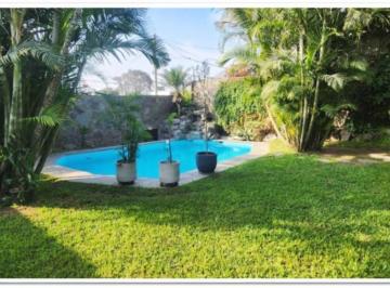 Casa de 7 habitaciones, Lima · Exclusiva Casa con Piscina en Los Álamos de Monterrico – Surco