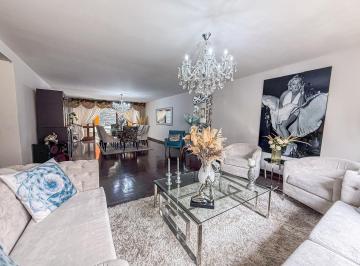 Casa · 283m² · 6 Dormitorios · 3 Estacionamientos · Casa en San Miguel (Lima)
