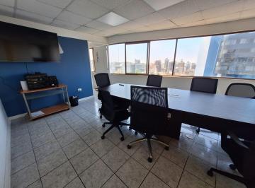 Oficina comercial · 176m² · 9 Dormitorios · 1 Estacionamiento · Venta de Duplex + Aires + Cochera, en Miraflores.
