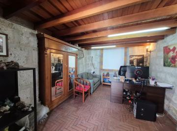 Casa de 3 habitaciones, Arequipa · Vendo Amplia Casa en Cercado de Cayma