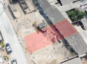 Casa · 250m² · 1 Dormitorio · Casa Como Terreno de Ocasión en Venta