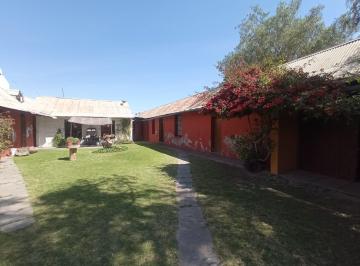 Casa de 4 habitaciones, Arequipa · Vendo Amplia Casa en Sabandia