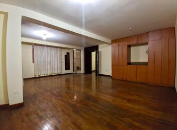 Casa de 6 habitaciones, Lima · Se Vende Bonita Casa de Dos Pisos con Jardín y 6 Dorm.