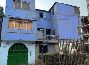 Casa · 110m² · 4 Dormitorios · Remate de Casa en Zona Comercial San Juan de Miraflores (Esquina) Ocasion