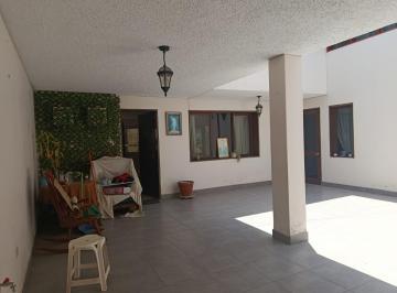 Casa de 5 habitaciones, Huaura · Venta de Amplia Casa en Huacho – Uso Residencial o Comercial