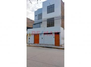 Casa · 4488m² · 11 Dormitorios · Casa en Venta en Chiclayo