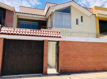 Casa · 142m² · 8 Dormitorios · 1 Estacionamiento · ¡Vendo Casa en Buen Estado en Urb, Jardines Viru, Bellavista, Callao!