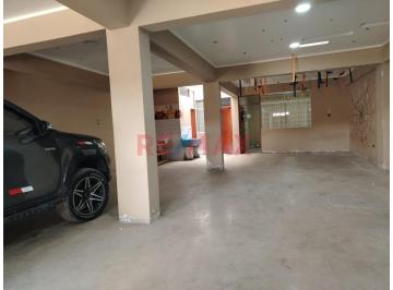 Local comercial · 160m² · 2 Dormitorios · Local Comercial de 160 m² en Piso 1 en Puente Piedra