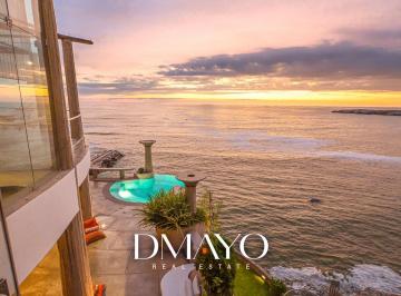 Casa · 503m² · 5 Dormitorios · 5 Estacionamientos · Venta de Casa - Experiencia ‘game Of Thrones’: Casa de Playa con Túnel Subterráneo Único Frente Al Mar