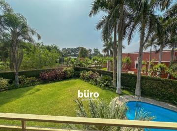 Casa de 4 habitaciones, Lima · Linda Casa en Venta con Gran Jardín 4 Dorm en La Mejor Ubicacion de La Planicie