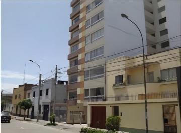 Departamento · 88m² · 3 Dormitorios · Venta de Departamento en Urb Santa Beatriz - Lima