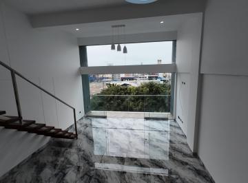 Departamento de 3 habitaciones, Lima · Duplex con Piscina Frente a Parque en San Miguel | 161.25 m²