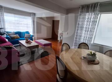 Departamento de 4 habitaciones, Lima · Tríplex en Excelente Estado