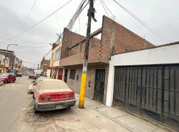 Casa · 150m² · 3 Dormitorios · Venta de Casa Como Terreno en Comas