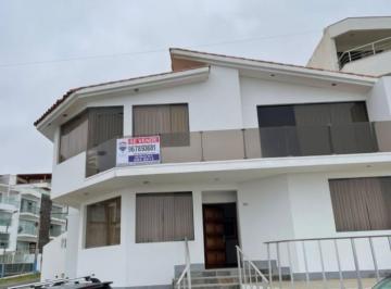 Casa , Lima · Una Casa Que Abraza El Mar – Santa María del Mar, Frente a La Playa