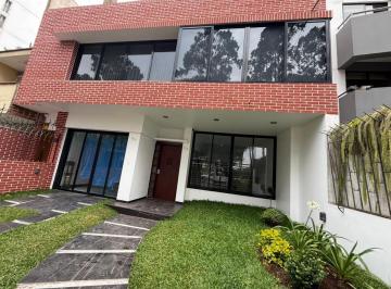 Casa de 5 habitaciones, Lima · Dpto. 1er Piso con Jardin Tipo Casa Remodelada Zona Muy Segura y Tranquila