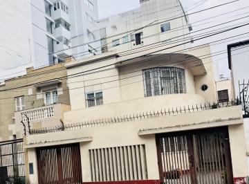 Terreno / Lote , Lima · Excelente Casa Como Terreno Parám 5 Pisos Buena Ubicación