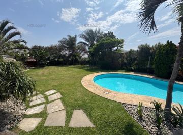 Casa · 500m² · 6 Dormitorios · 10 Estacionamientos · Venta Gran Casa Urb. Sol de La Molina 3ra Etapa, La Molina
