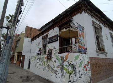 Casa · 232m² · 9 Dormitorios · Venta de Casa en Chorrillos 232 m² - con Rentabilidad de Alquileres