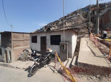 Terreno / Lote · 160m² · Se Vende Terreno Habilitado en Vallecito Alto, Villa María del Triunfo. 160 m².