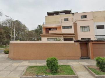 Casa de 6 habitaciones, Lima · Venta de Casa de 3 Pisos con Cochera de 174 m² en Lince