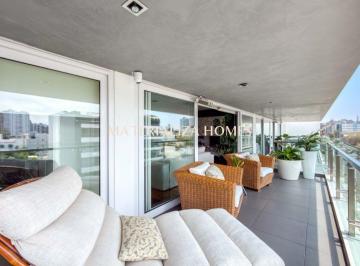 Departamento de 5 habitaciones, Lima · Se Vende Pent - House en San Isidro con 5 Dorm y Más.