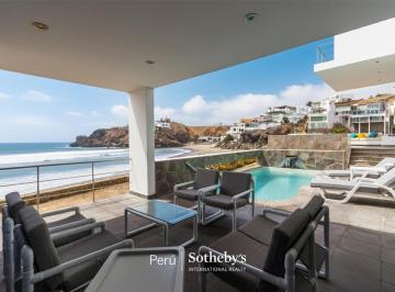 Casa de playa · 320m² · 4 Dormitorios · 4 Estacionamientos · En Venta – Exclusiva Casa de Playa Frente Al Mar en Condominio Privado Playa Misterio