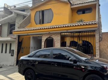 Casa de 5 habitaciones, Lima · Se Vende Casa de 2 Pisos