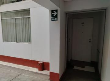 Departamento · 70m² · 3 Dormitorios · Venta de Departamento Primer Piso en San Miguel