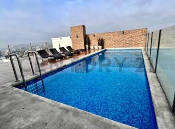 Piscina en terraza · Se Vende Departamento con Cochera a Unos Pasos de La Rambla en Av Brasil