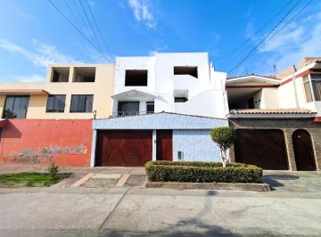 Casa de 5 habitaciones, Callao · Venta Casa de 3 Pisos La Perla Callao