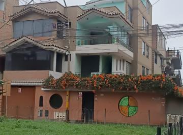 Casa de 13 habitaciones, Lima · Venta de Casa de 5 Pisos de 120 m² en Los Olivos