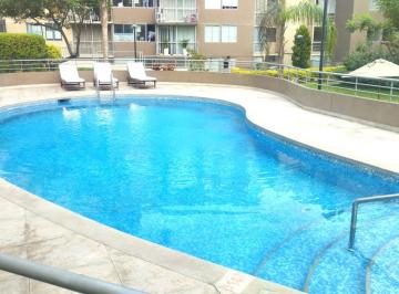 Departamento de 3 habitaciones, Lima · Primer Piso con Piscina y Jardin