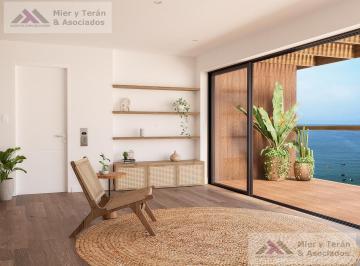 Casa · 205m² · 4 Dormitorios · 2 Estacionamientos · Venta Penthouse en Playa Caballeros - PH a (- 40)