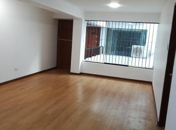 Oficina comercial de 6 habitaciones, Lima · Excelente Oficina en Av La Encalada Surco