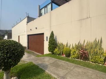 Casa de 3 habitaciones, Lima · ¡Vendo Hermosa Casa en Las Lagunas! 304 m² – La Molina