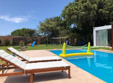 Casa de 4 habitaciones, Cañete · Casa en Mala a Minutos del Boulvard de Asia con Piscina