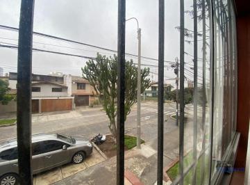 Casa · 660m² · 7 Dormitorios · 2 Estacionamientos · Casa en Venta Como Terreno en San Isidro