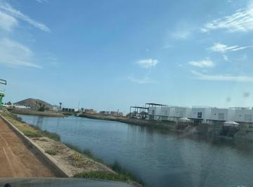 Casa · 258m² · 3 Dormitorios · 3 Estacionamientos · Alquiler de Casa en Cañete
