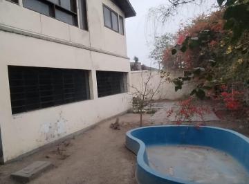 Local comercial de 3 habitaciones, Lima · Casa de Dos Pisos Ideal Para Local Comercial en Surco