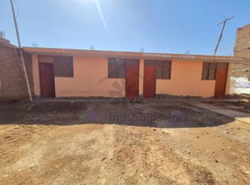 Casa de 4 habitaciones, Lambayeque · Venta de Casa a Precio de Terreno en Av y Cerca de La Unprg en Lambayeque