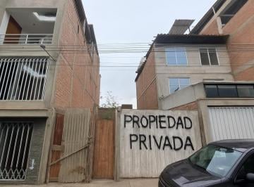 Terreno / Lote · 108m² · Terreno en Villa El Salvador, Cruce Separadora Ind, y Universitaria.
