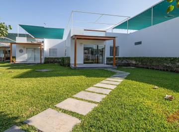 Casa de playa de 3 habitaciones, Cañete · Oportunidad Bella Casa de Playa en Venta en Puerto Viejo