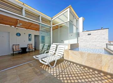 Casa de playa de 4 habitaciones, Lima · Tríplex en Venta en Playa Pulpos con Terraza y Piscina Privada